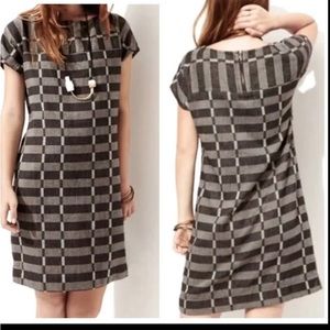 Lou & Grey shift dress, great transitional piece !
